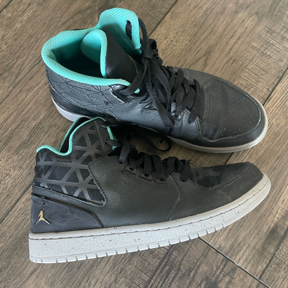 Nike Jordan 1’s Flight 3